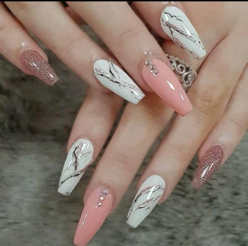 Formation Appliquer les techniques de prothésie ongulaire à Argelès-sur-Mer